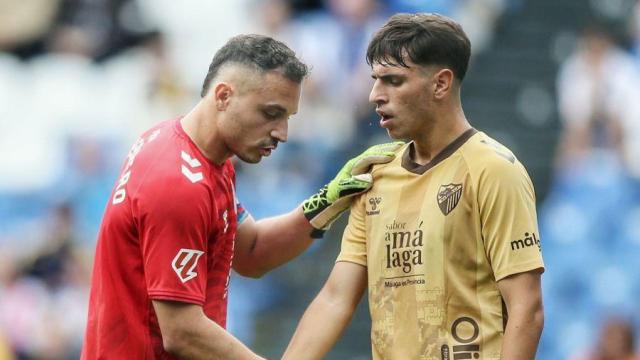 Izan Merino con Alfonso Herrero en Riazor