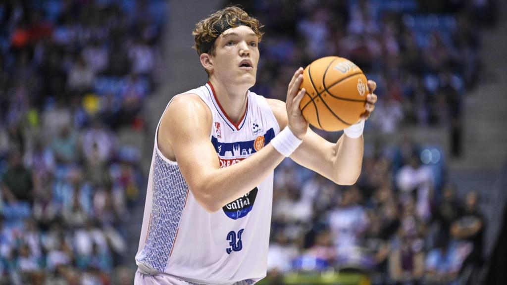 Jack Stephens durante un partido de baloncesto.