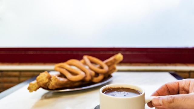 Churros con chocolate.