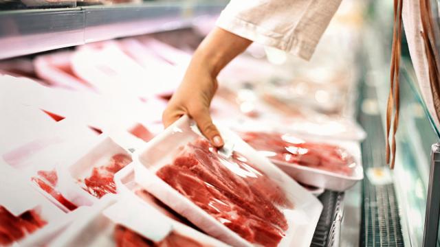 Carne en un supermercado.