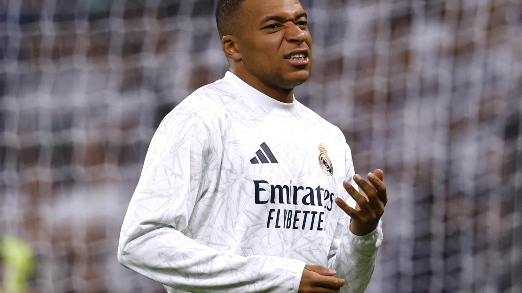 Kylian Mbappé, en un calentamiento con el Real Madrid