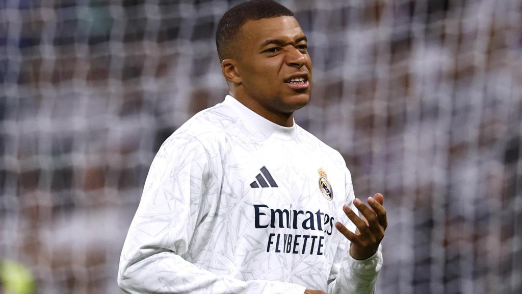 Kylian Mbappé, en un calentamiento con el Real Madrid