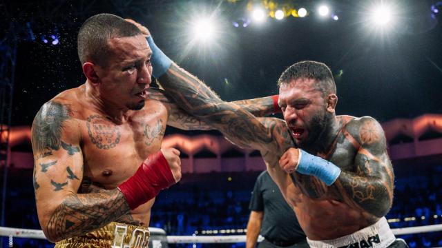 Tony Soto y Franco Tenaglia, durante su combate de 'bare knuckle' en el BKFC Spain