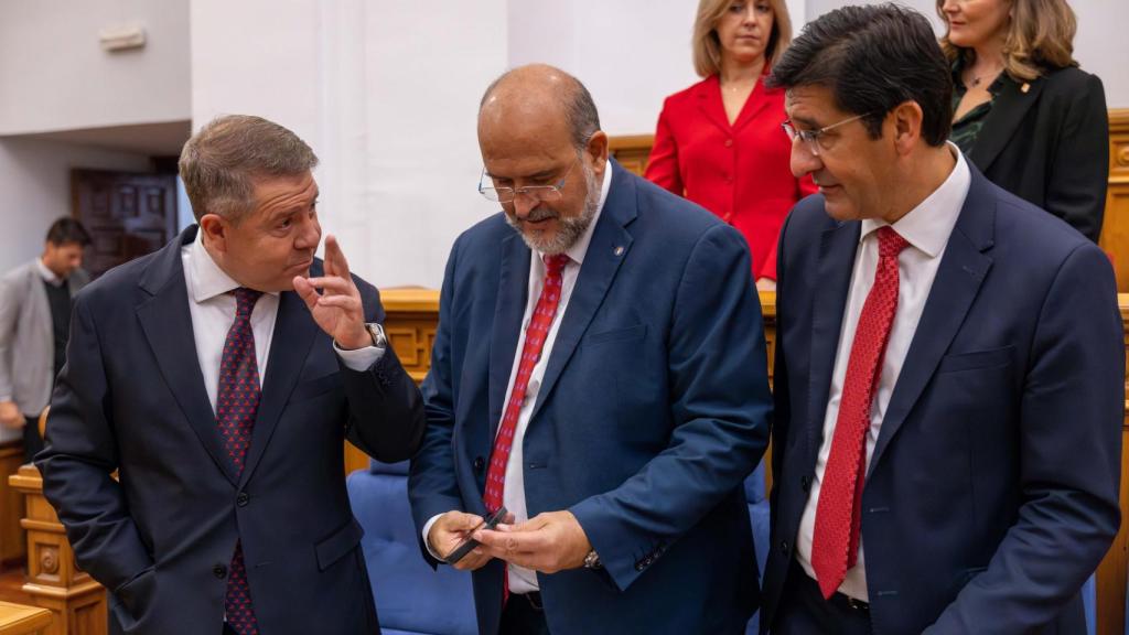 Page charla en las Castilla-La Mancha con los dos vicepresidentes de su Gobierno.