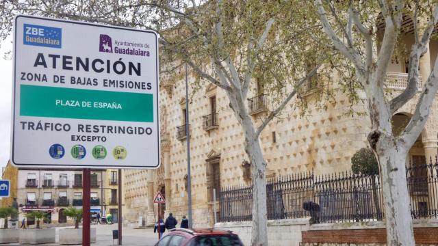 Señalización de la ZBE. Foto: Ayuntamiento de Guadalajara.