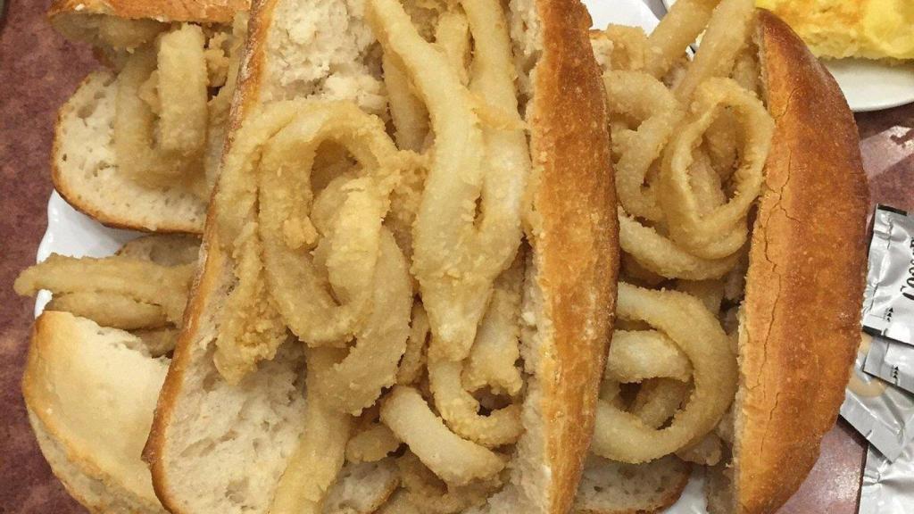 Un bocadillo de calamares de La Campana, en Madrid.