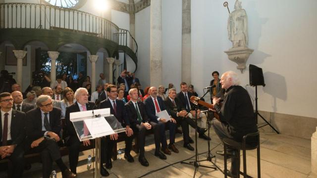 Acto del 70 aniversario de la inauguración de la estatua de Rosalía de Castro en Oporto.