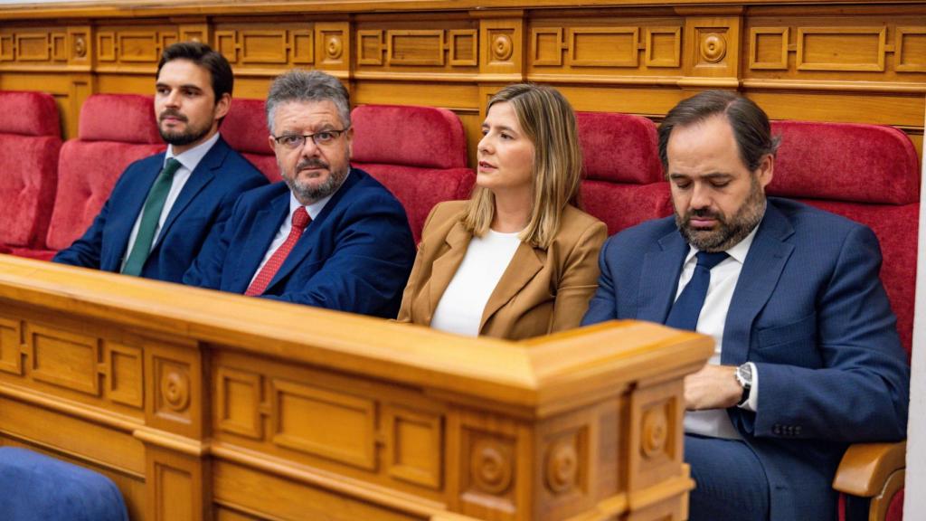 Dirigentes políticos 'populares' durante el Debate sobre el Estado de la Región. Foto: Javier Longobardo.