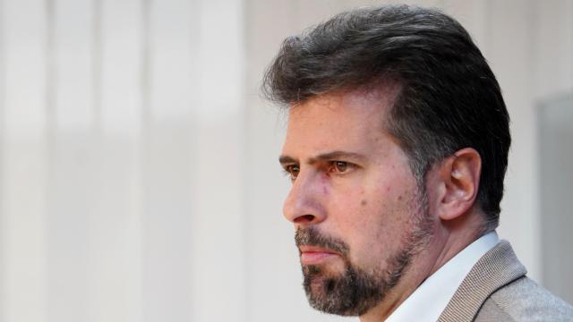 El secretario general del PSOE de Castilla y León, Luis Tudanca, durante su rueda de prensa de este miércoles en las Cortes