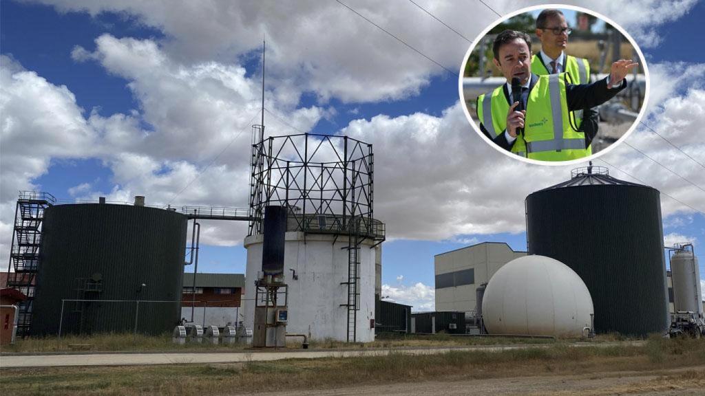 La planta de Almazán y Diego Sánchez, director de Ingeniería y Construcción de Redexis