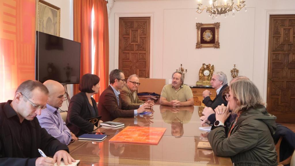 Reunión entre el Ayuntamiento de Zamora y la Cámara Municipal de Braganza