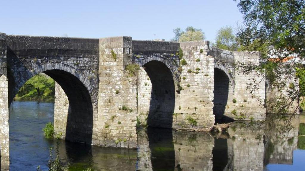 Puente medieval de piedra de Pontevea.