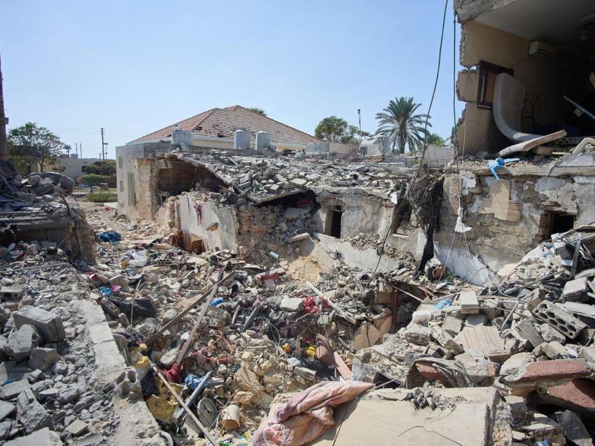 Sitio del bombardeo de ocho casas en el casco antiguo de Tiro, en el sur del Líbano.