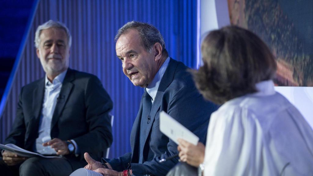 Mesa 'Sostenibilidad Iberoamericana' con Andrés Allamand, secretario general iberoamericano.