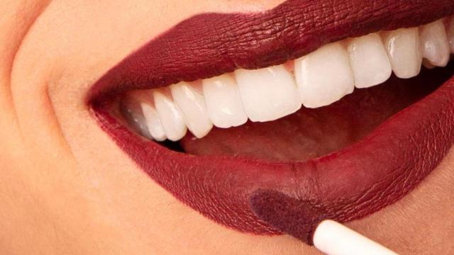 El labial líquido perfecto para el otoño: tiene ácido hialurónico, aguanta todo el día en tus labios y cuesta solo 11€