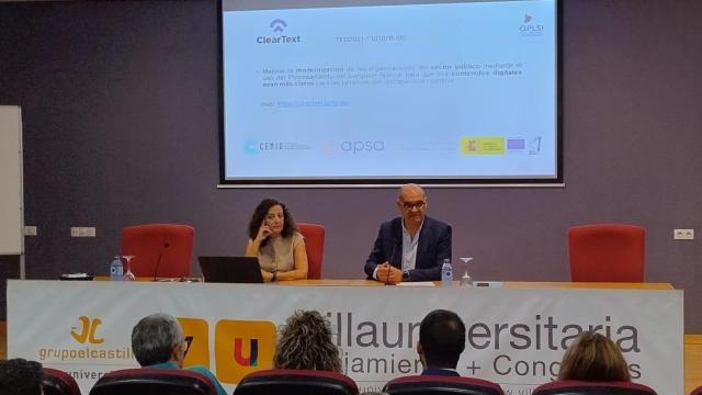 Paloma Moreda y Manuel Palomar, del Cenid de Alicante, en la presentación de la herramienta ClearText.