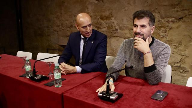 El secretario general del Partido Socialista de Castilla y León, Luis Tudanca con el alcalde, José Antonio Díez