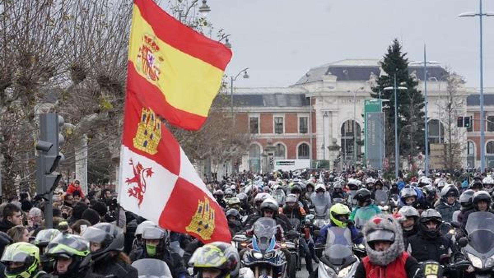 El desfile de banderas de Pingüinos