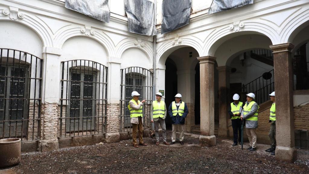 Primera visita técnica al edificio de Abdón de Paz en Toledo.