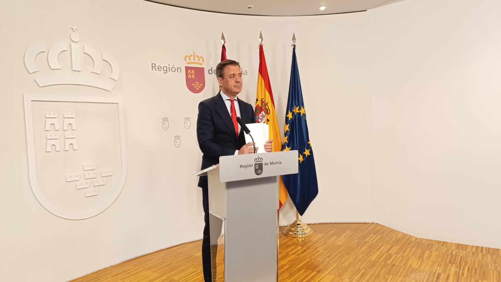 El consejero de Presidencia de la Región de Murcia, Marcos Ortuño, comparece este jueves ante los medios.