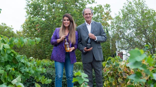 Esther Aguirre, consejera y vicesecretaria de Zamora Company, junto a José María de Santiago, presidente de la compañía.