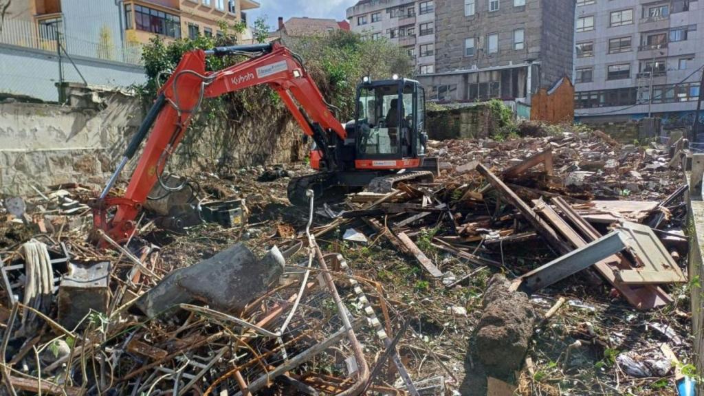 Comienza el derribo de la narcocasa del entorno de Pizarro, en Vigo