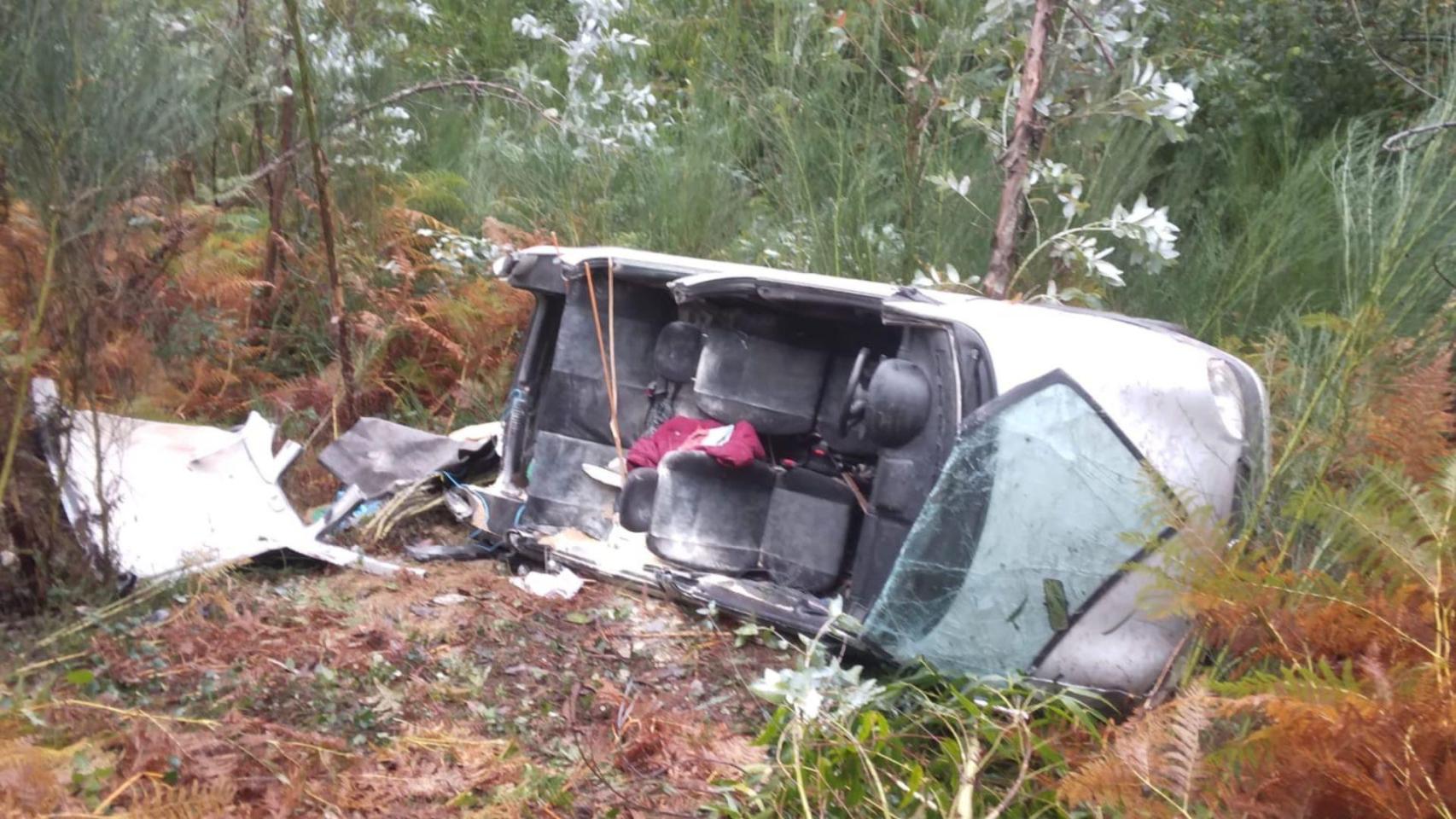 Vehículo accidentado en Toques.