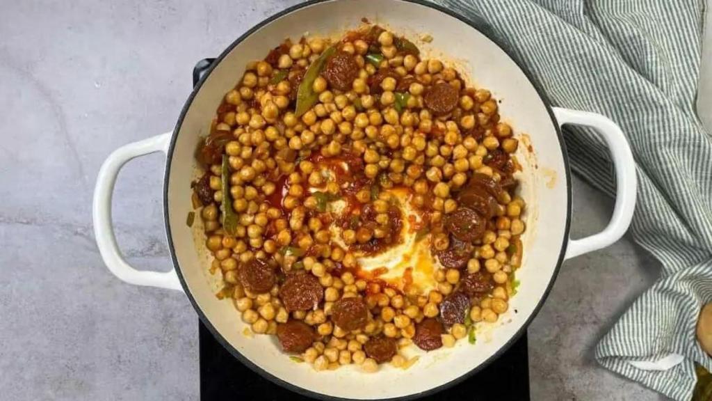 Elaboración del potaje de garbanzos con arroz. Arroz SOS