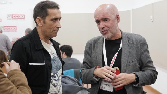 El secretario general de CCOO en Castilla y León, Vicente Andrés, y el dirigente del sindicato a nivel nacional, Unai Sordo, este viernes en Valladolid