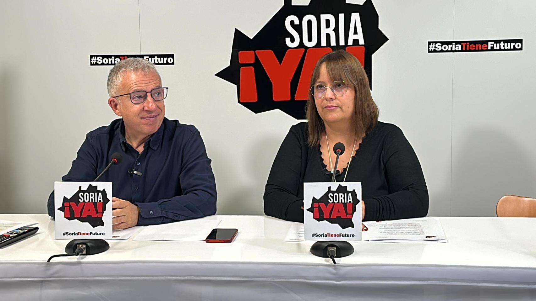 Los portavoces de Soria Ya, Ángel Ceña y Vanesa García, durante su rueda de prensa de este viernes