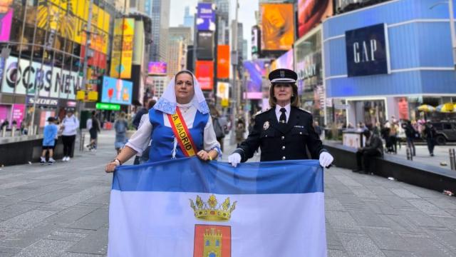 Desfile con motivo del Día de la Hispanidad.