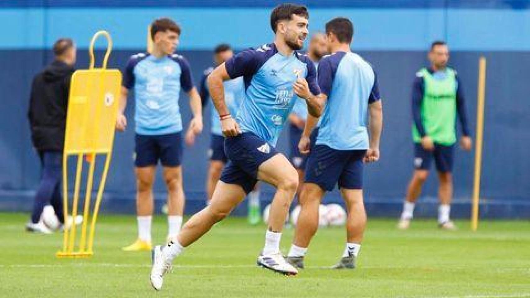 Jugadores del Málaga CF en un entrenamiento.