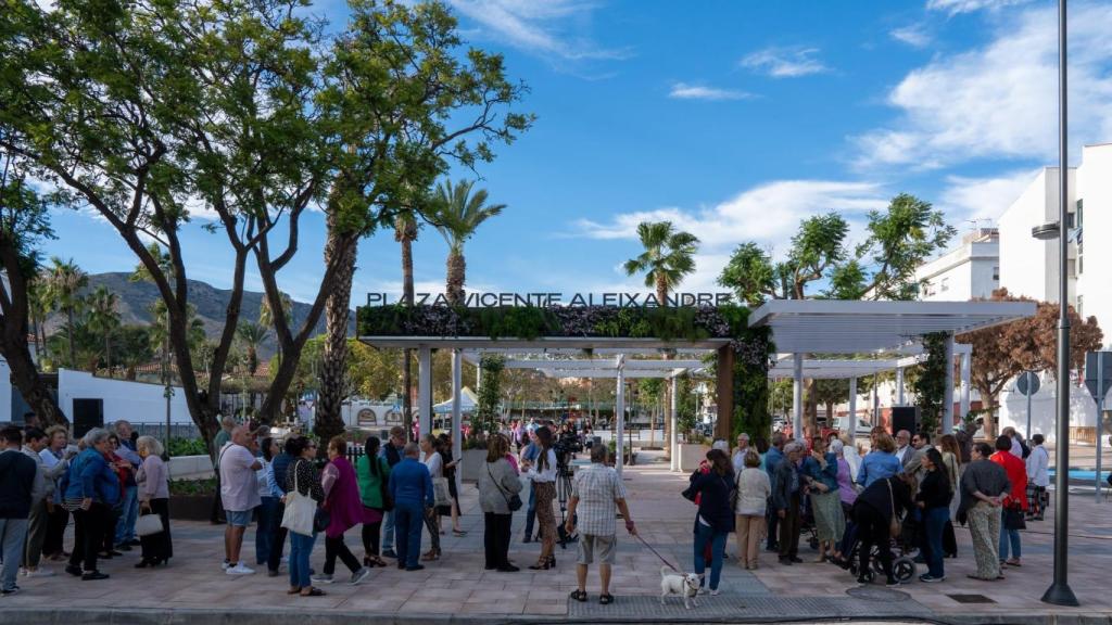 La nueva plaza Vicente Aleixandre de Torremolinos.