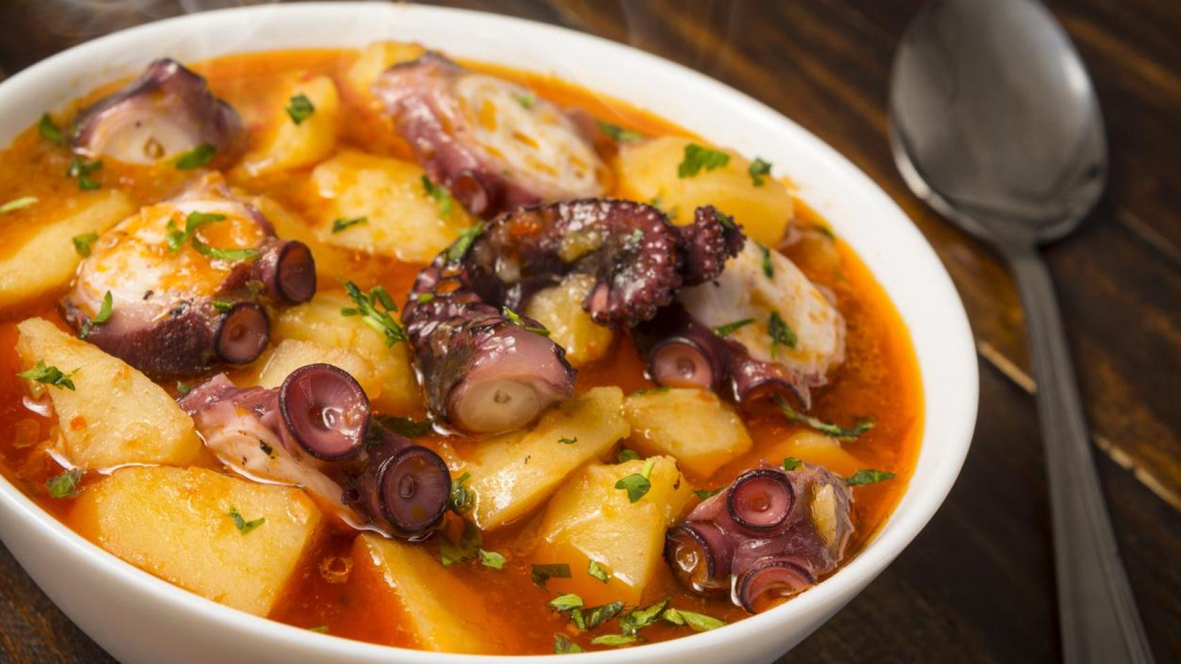 Pulpo guisado con patatas.