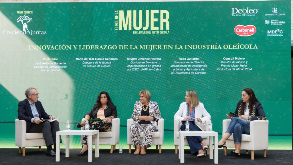 De izquierda a derecha: José Antonio Bonache, María del Mar García Caparros, Brígida Jiménez Herrera, Rosa Gallardo y Consoli Moreno.