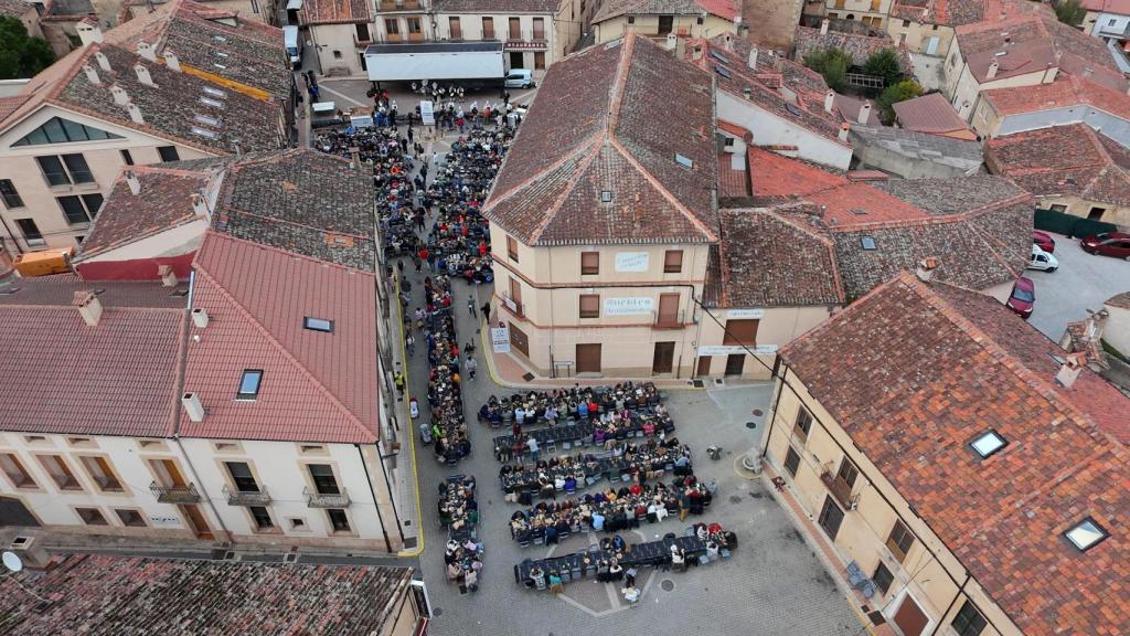 Fiestra de la caldereta de Prádena