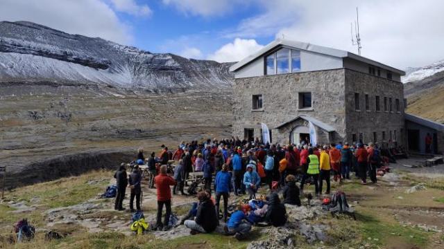 El refugio de Góriz, en Ordesa, reabre tras casi 20 años de reformas en un día de mucha alegría