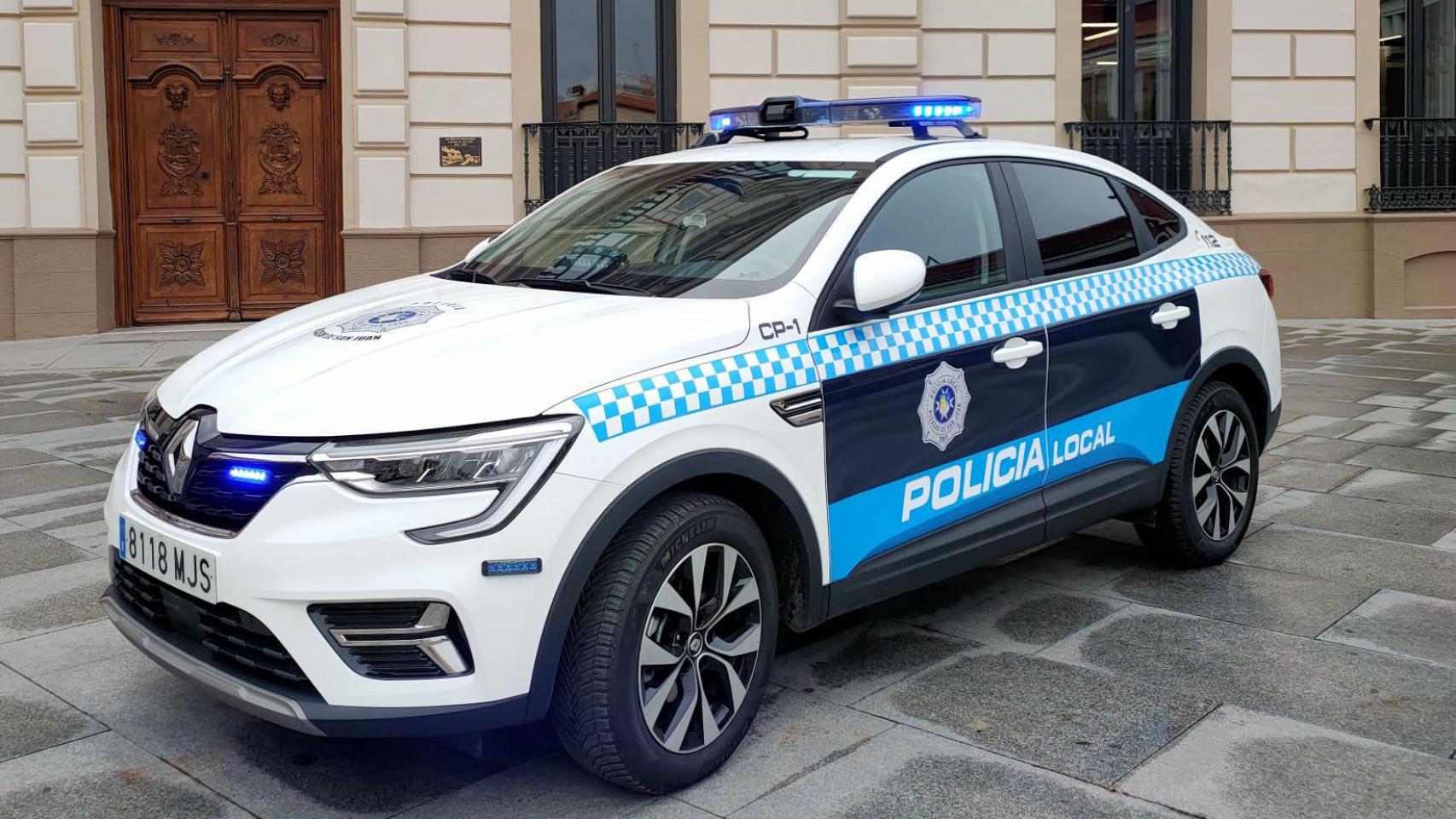 Un coche patrulla de la Policía Local de Alcázar de San Juan.