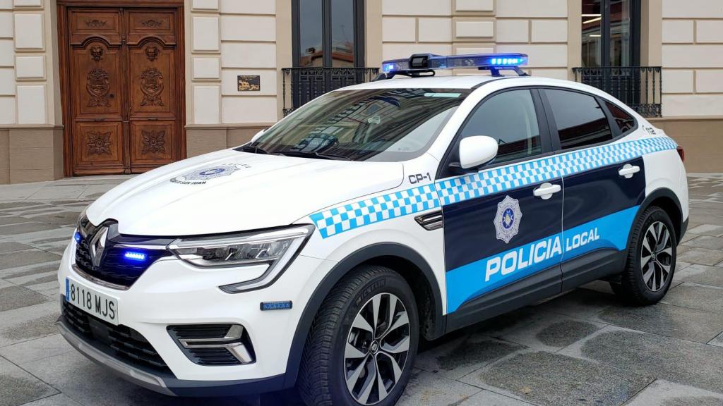 Un coche patrulla de la Policía Local de Alcázar de San Juan.