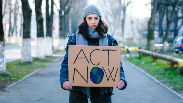 Joven activista por el cambio climático.