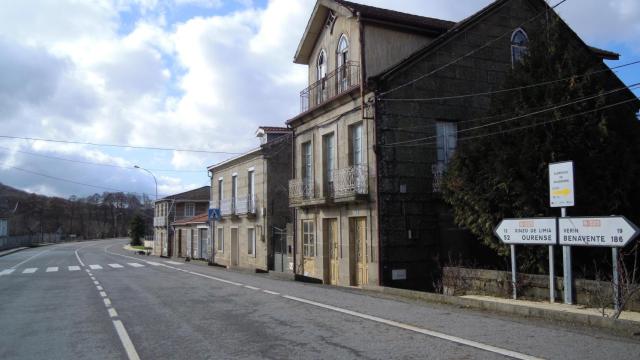 Carretera N-525 a su paso por Vila de Rei