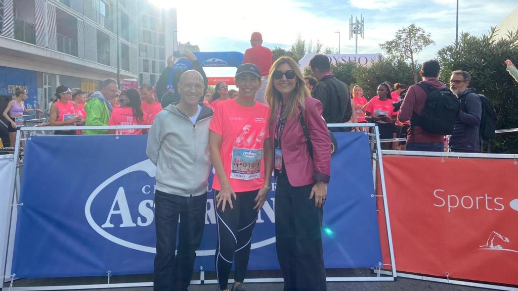 Félix Brocate, Natalia Chueca y Susana Cano antes de comenzar la carrera.