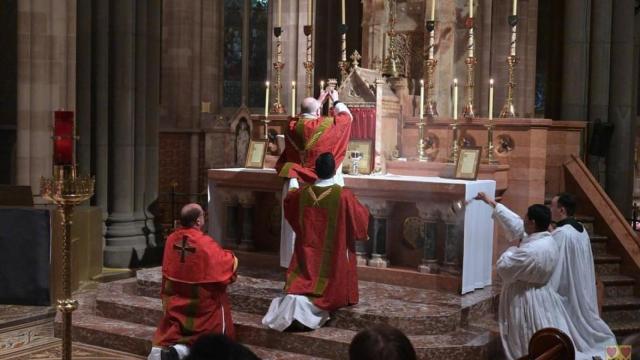 Foto referencial de una Misa en la forma tradicional