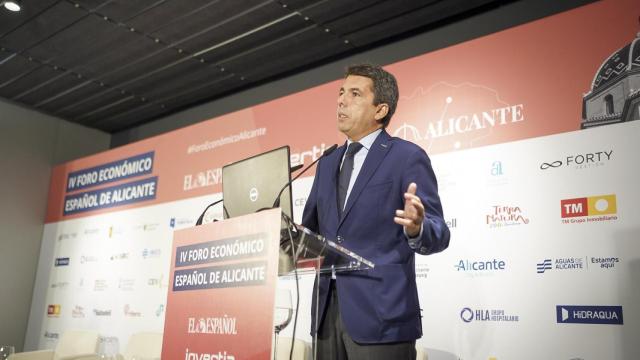 El presidente Carlos Mazón, en su discurso en el cuarto foro económico de Alicante.