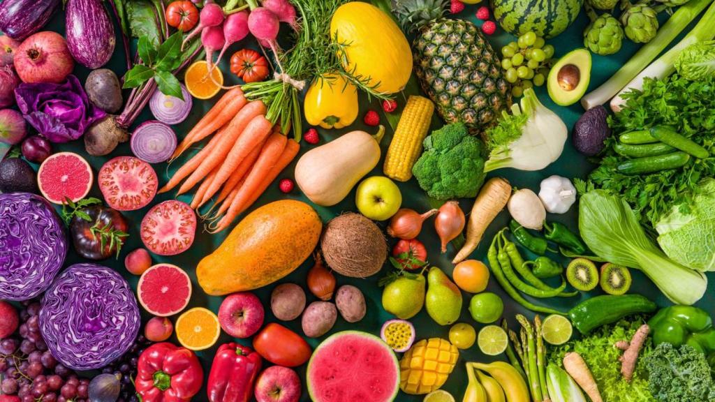 Las frutas y verduras son alimentos antiinflamatorios.