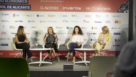 La mesa de sanidad con Pepa Soriano, Elena Ronda, Concha Giner y Montse Planelles.