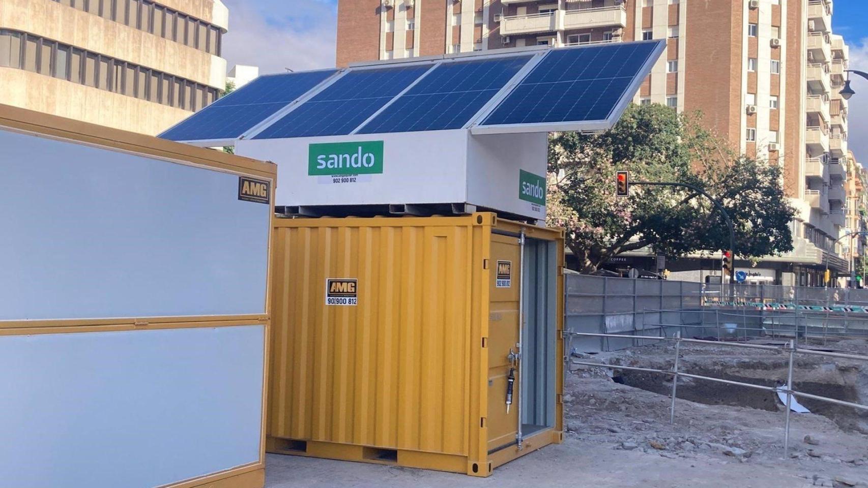 Un cubo solar mejora la eficiencia energética en las obras del metro de Málaga.