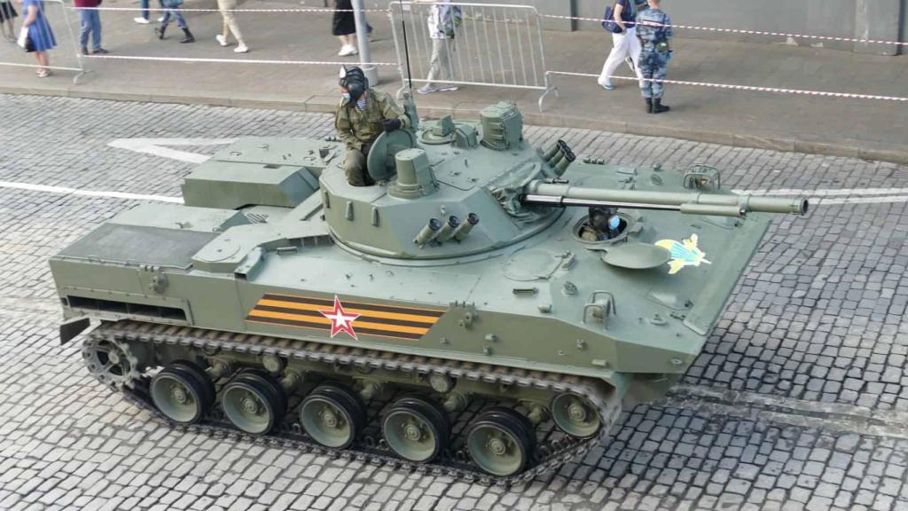 BMD-4M durante un desfile por las calles de Moscú