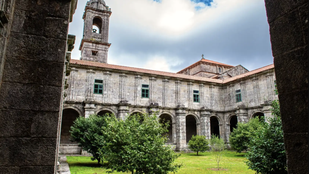 Interior del Monasterio de Armenteira.