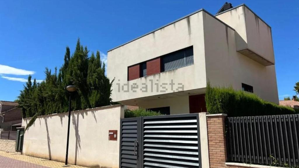 Chalet a la venta en Montecanal.